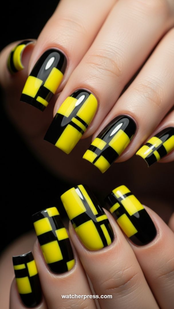 High-Contrast Graphic Block Nails: A Bold, Anti-Romantic Statement