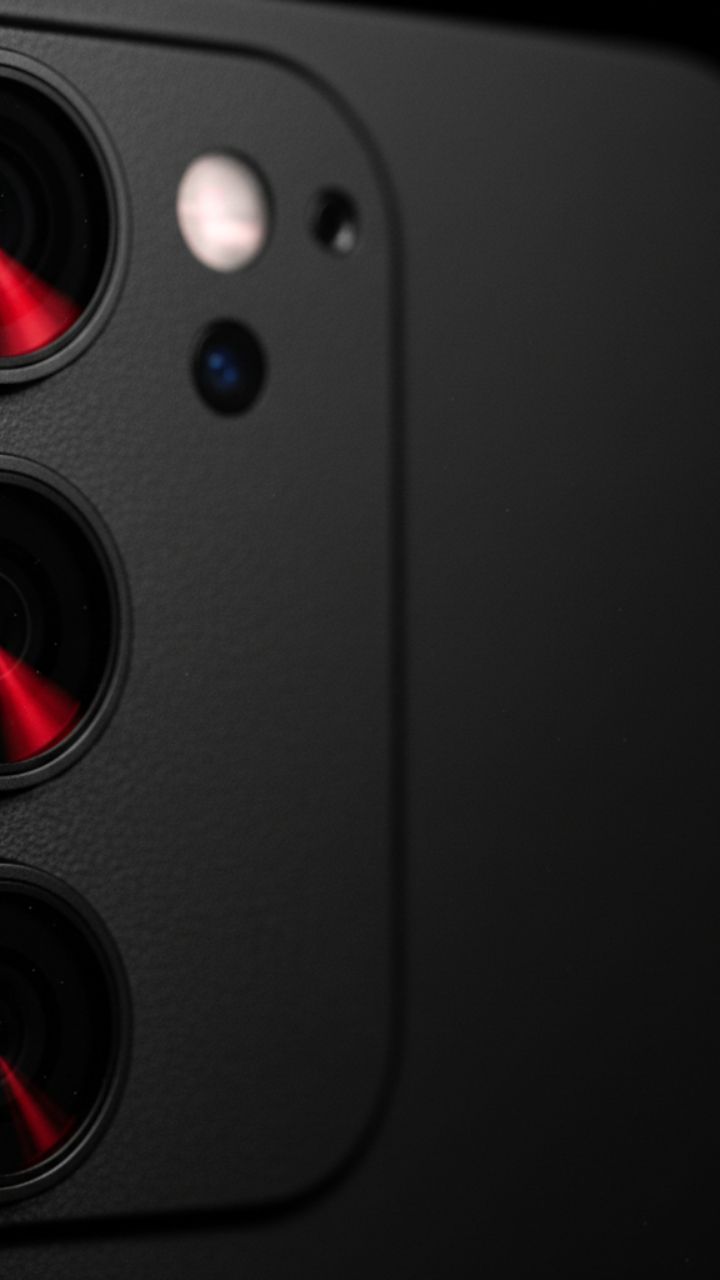 The Red Aperture: Tech Noir Focus