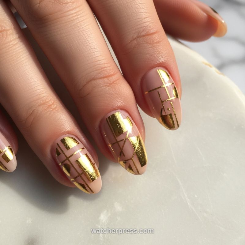 Art Deco Geometric Gold Foil Manicure